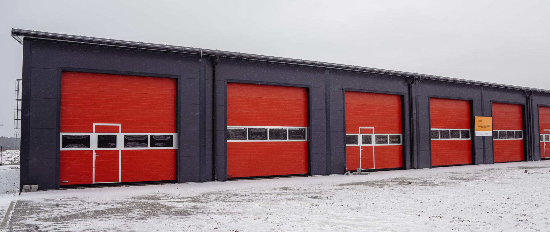 Zdjęciu przedstawia hale magazynową w Toporzysku. Jest to inwestycja z pieniędzy OliOC na obszarze toruńskim.