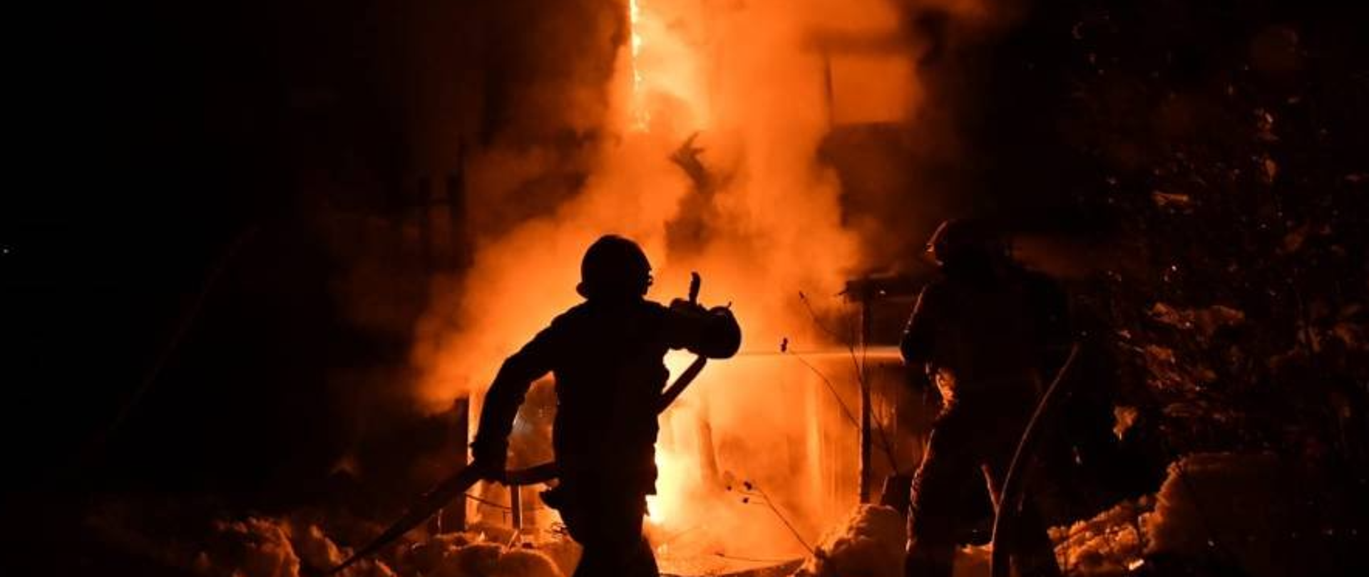 Pożar drewnianego budynku na Bulwarach Słowackiego w Zakopanem