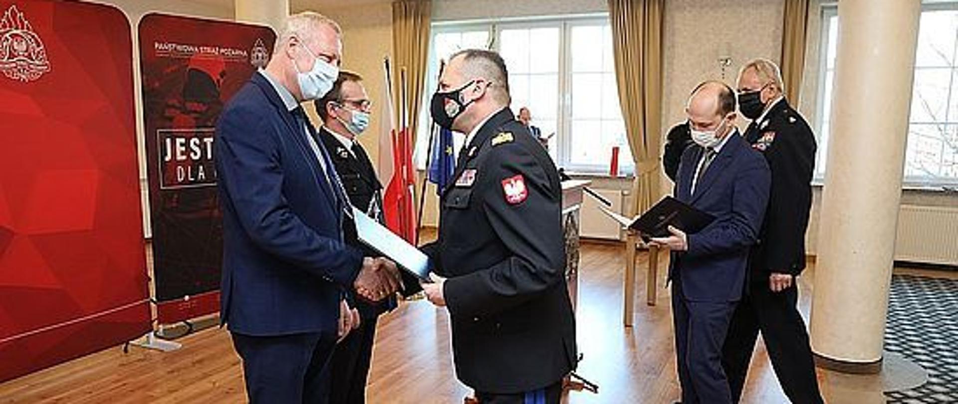 Moment przekazania promes dla OSP