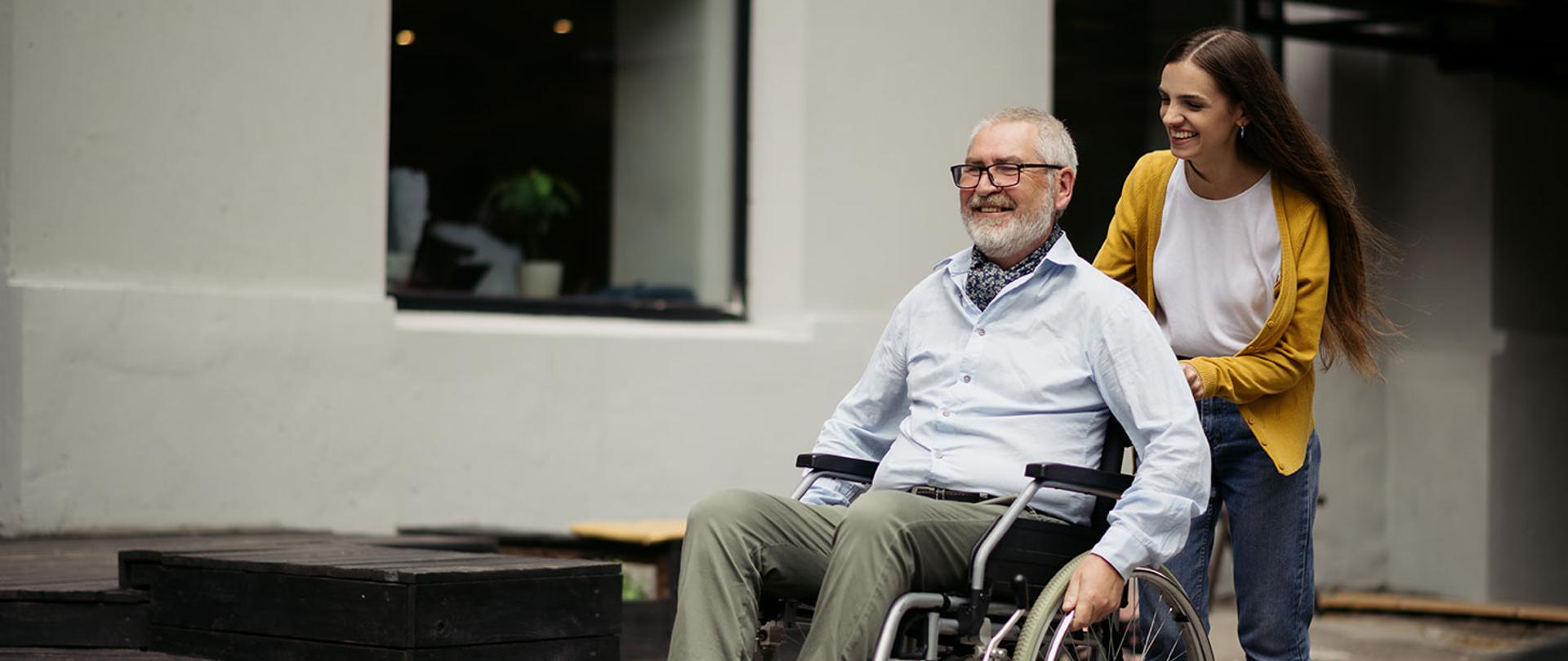 Usługi asystenckie i opieka wytchnieniowa w 2022 r. 25 mln zł w ramach dodatkowych konkursów