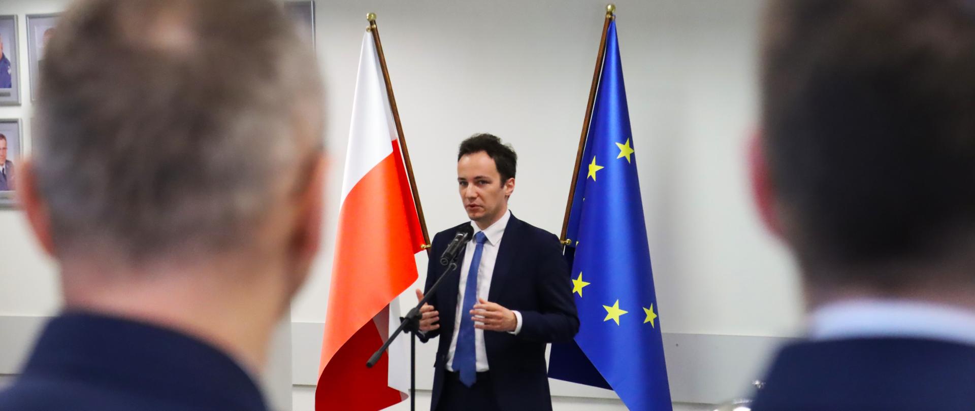 Na zdjęciu widać mężczyzn