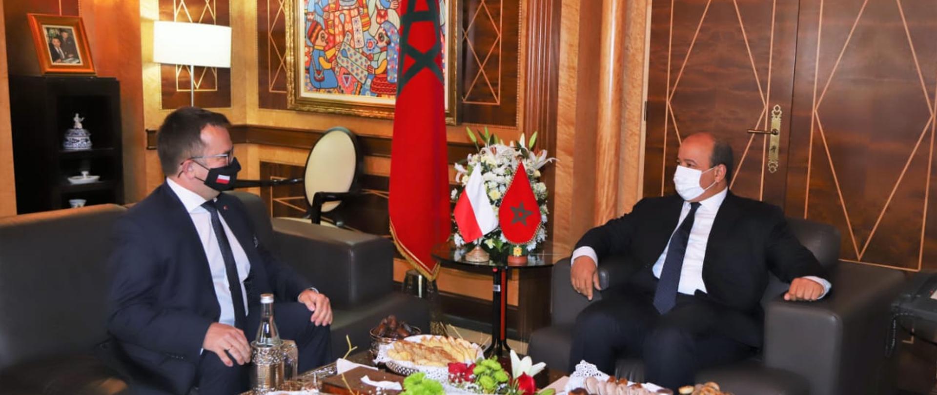 Rencontre Ambassadeur de Pologne Krzysztof Karwowski avec le President de la Chambre des Conseillers Enaam Mayara