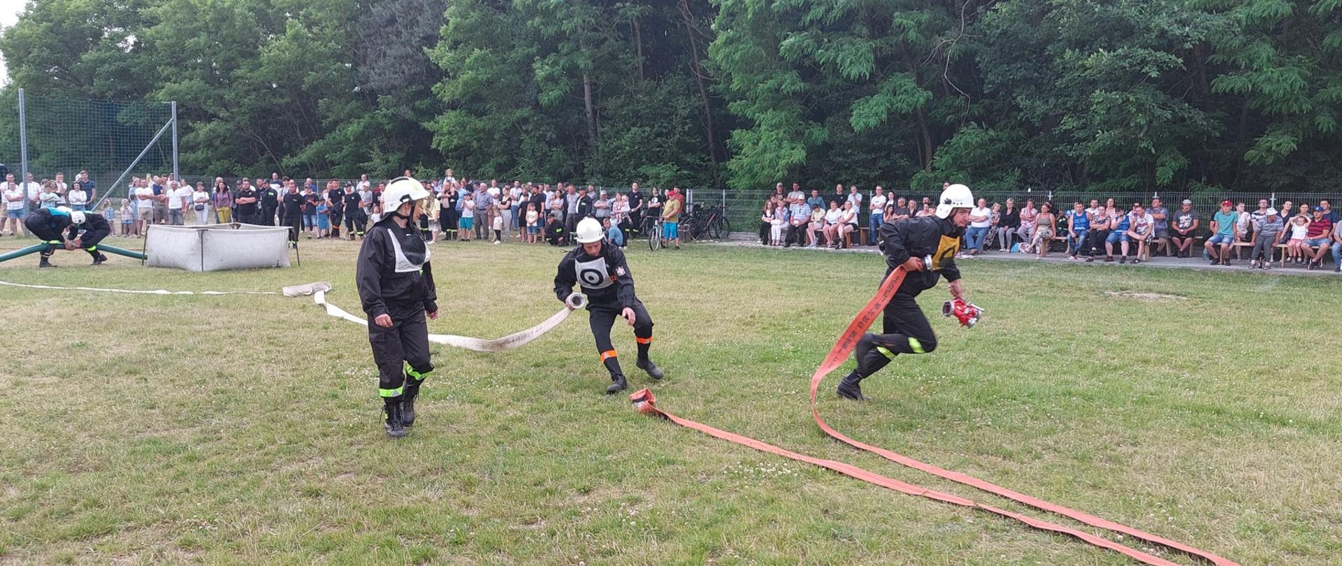 Gminne zawody sportowo-pożarnicze w Radzanowie.