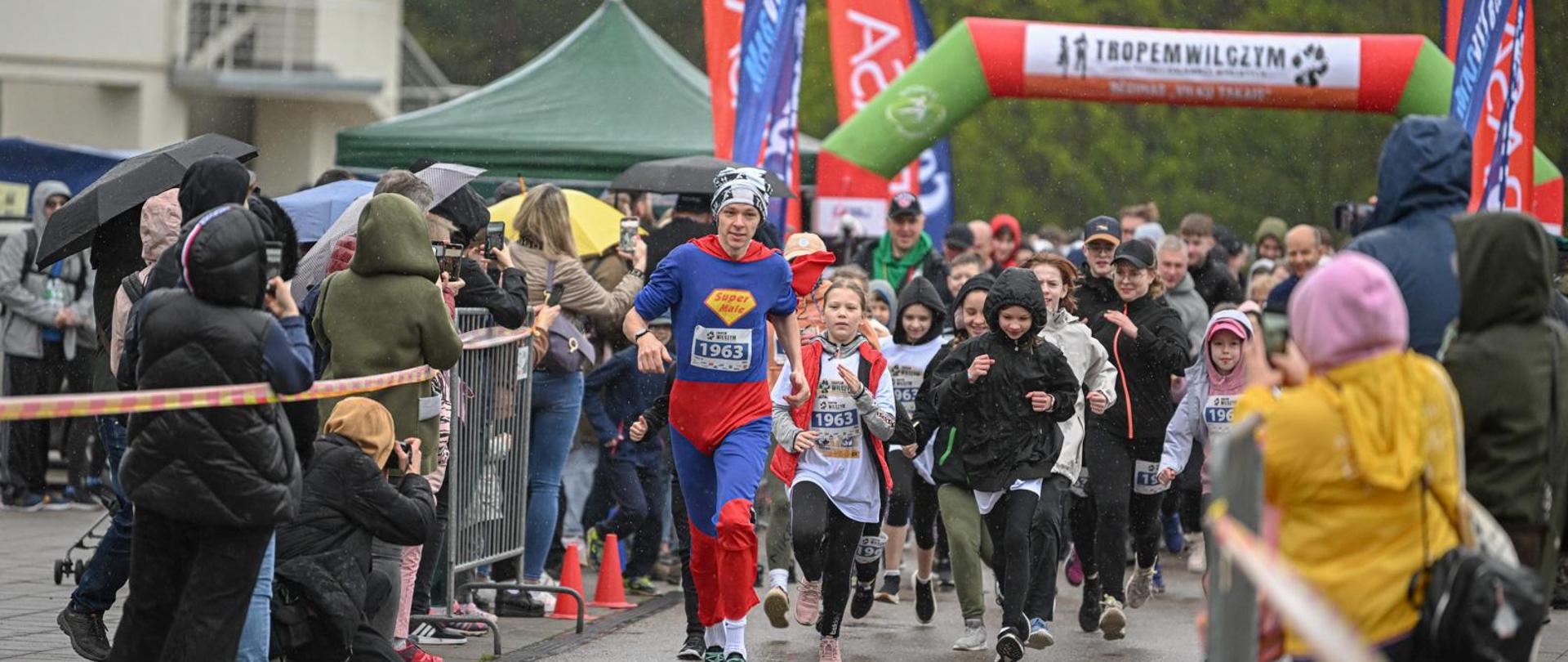 2024 04 14. Bėgimas „Tropem Wilczym 2024“ Vilniuje. fotografas Alfredas Pliadis