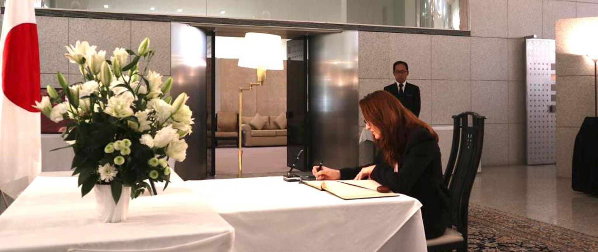 Kondolencje w Ambasadzie Cesarstwa Japonii