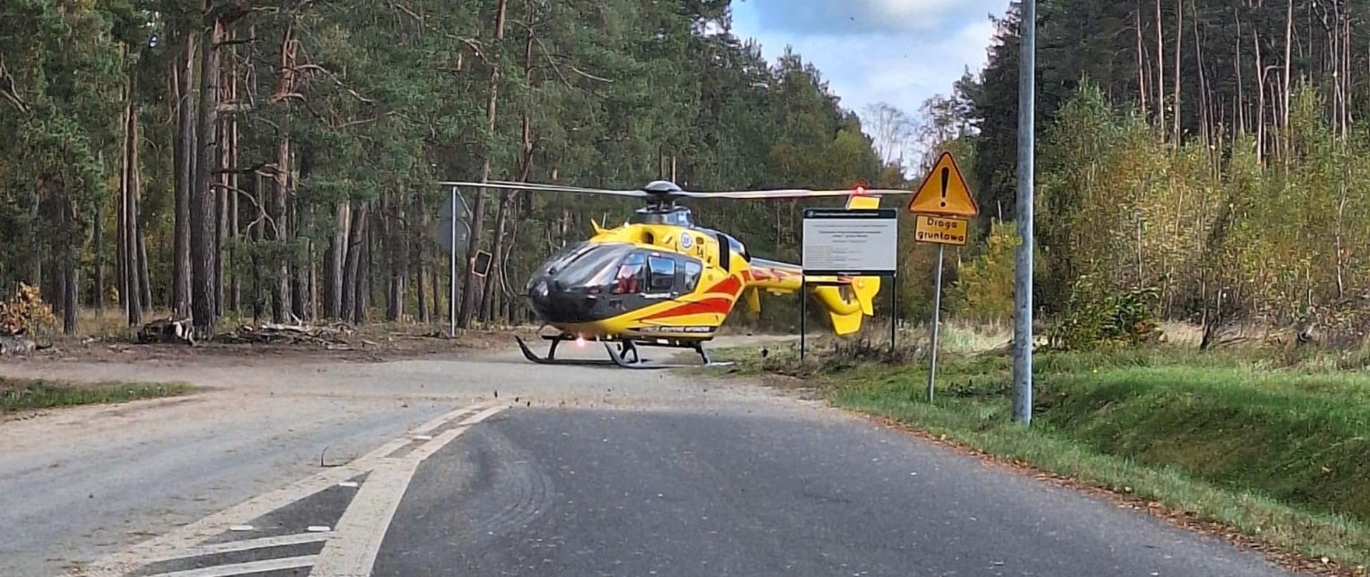 Śmigłowiec LPR na drodze