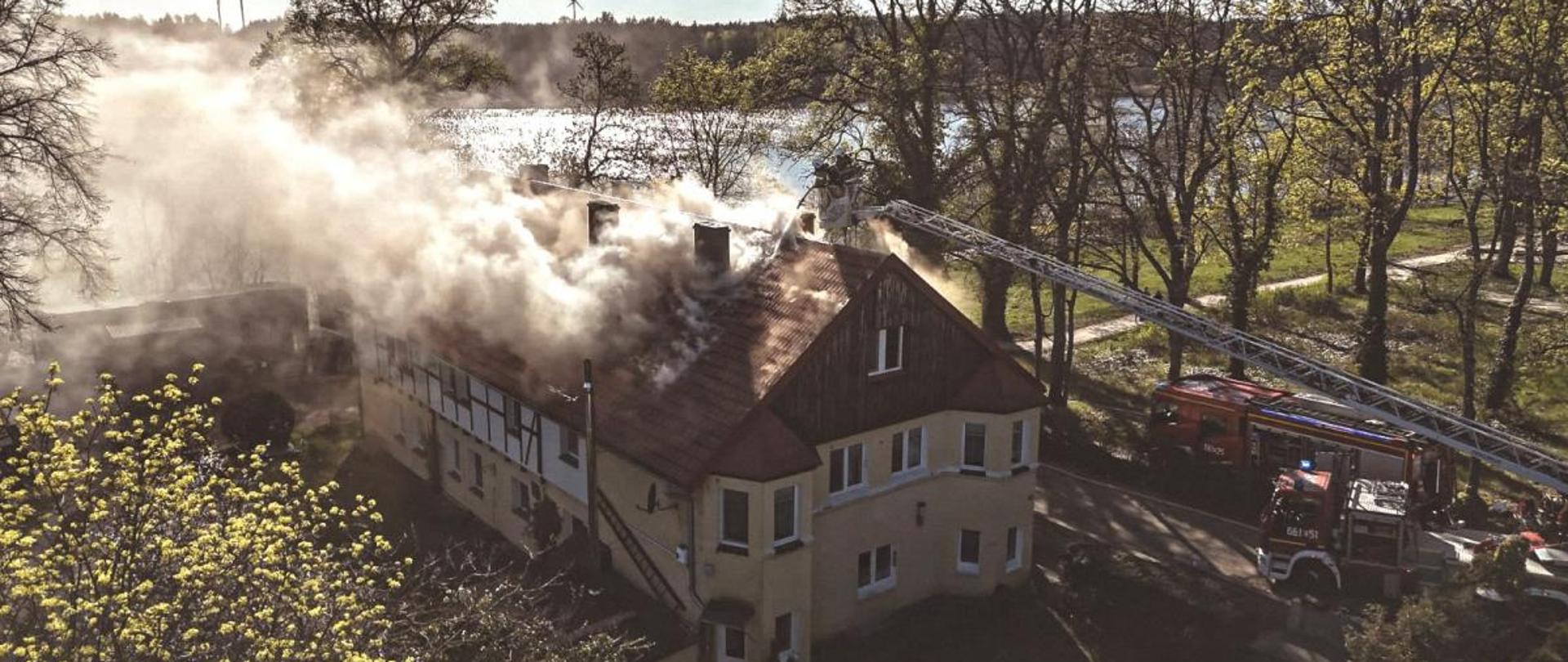budynek zdjęcie z dronu