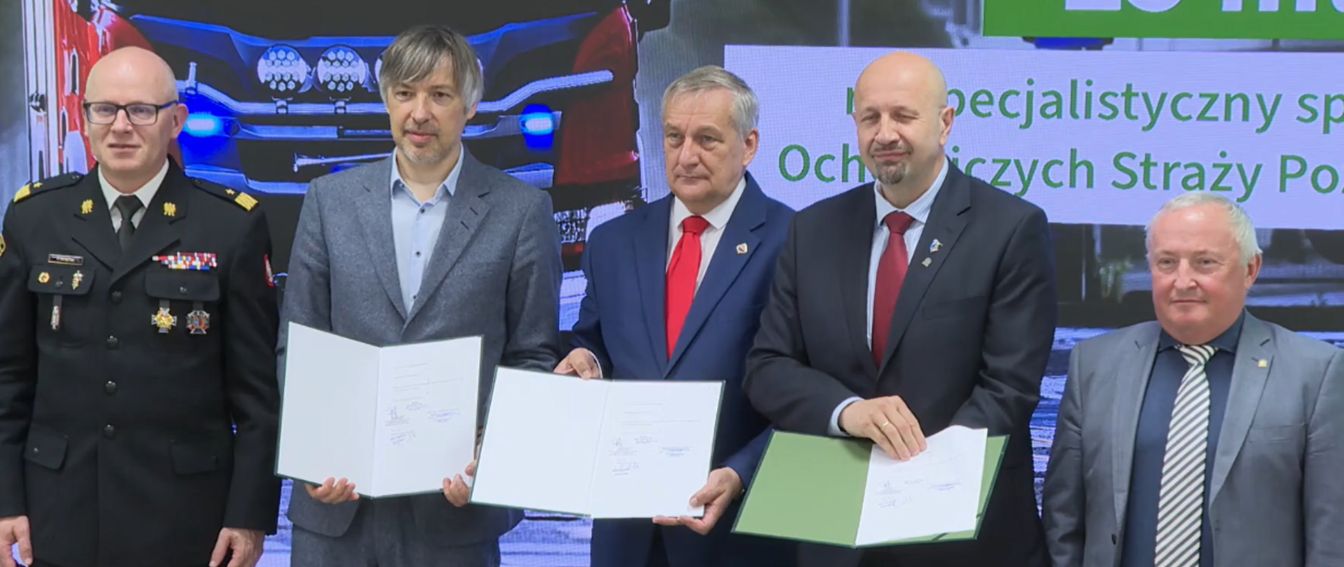 Podpisanie porozumienia dotyczącego współpracy w zakresie wsparcia Ochotniczych Straży Pożarnych.