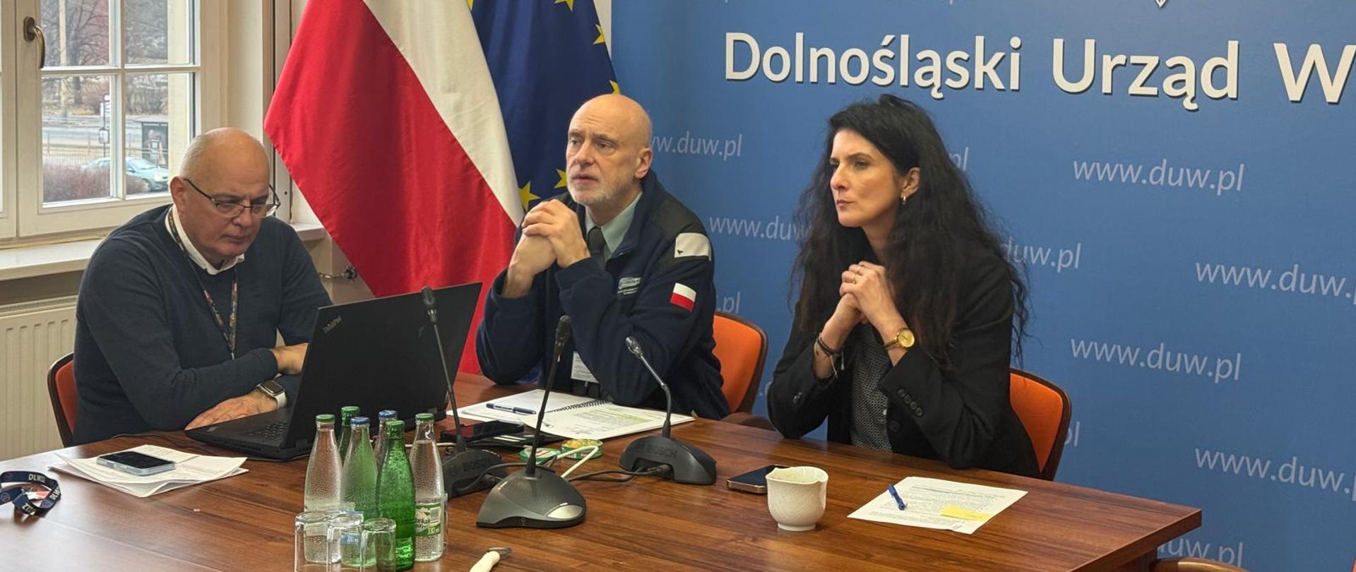 spotkanie sztabu kryzysowego 