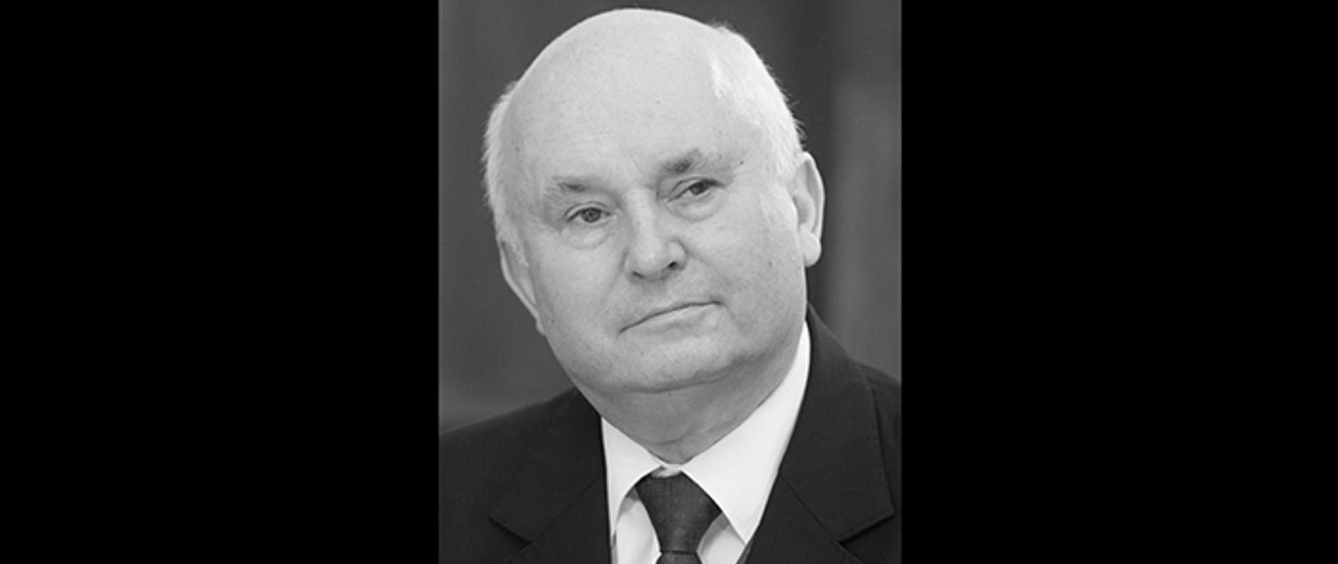 Pożegnanie prof. Ryszarda Zimaka fot. PAP/Grzegorz Michałowski 