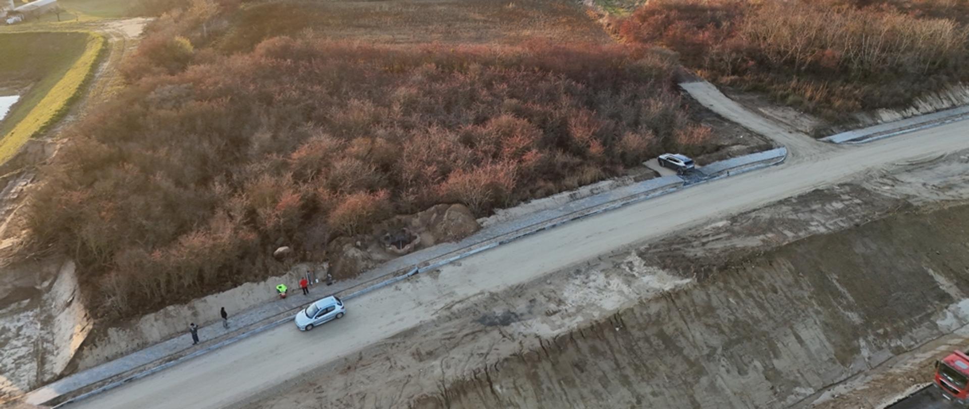 Widok z lotu ptaka na obszar, którym dokonano odkrycia archeologicznego