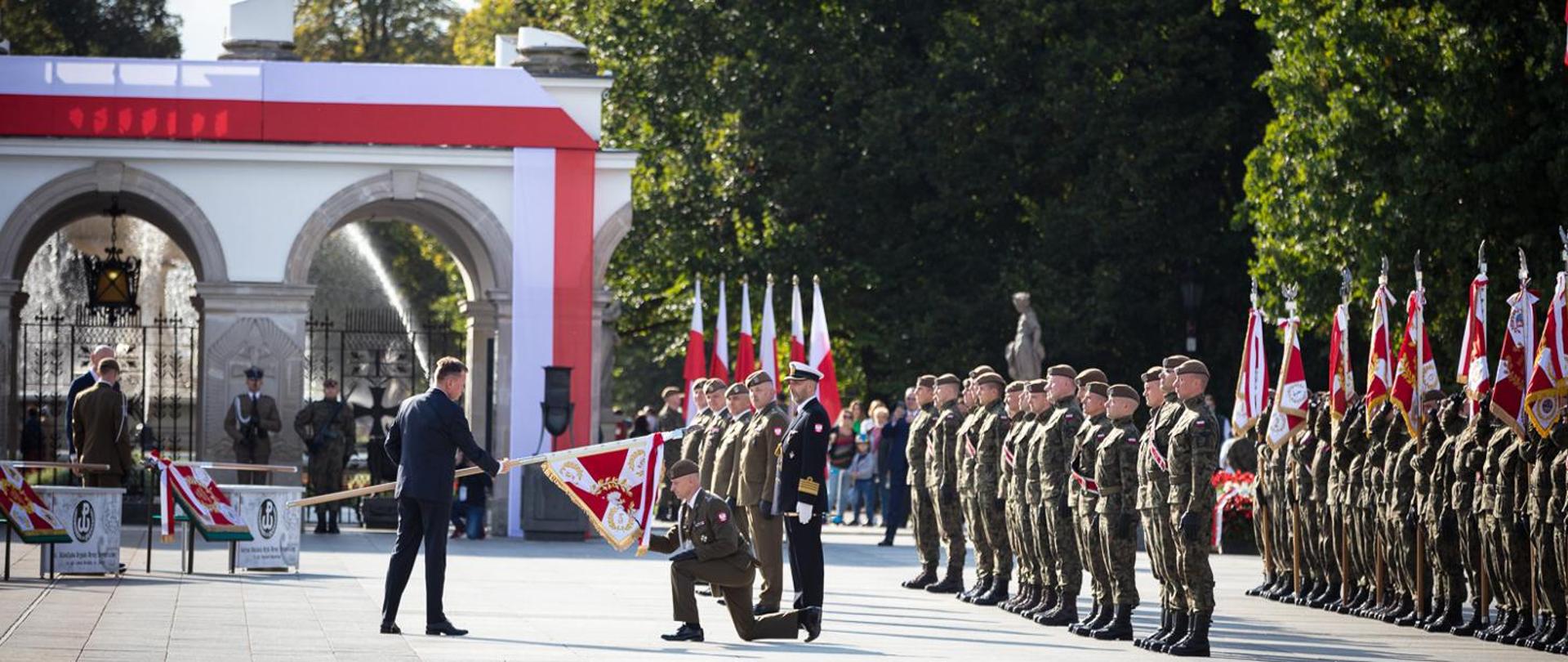 żołnierze, sztandar 