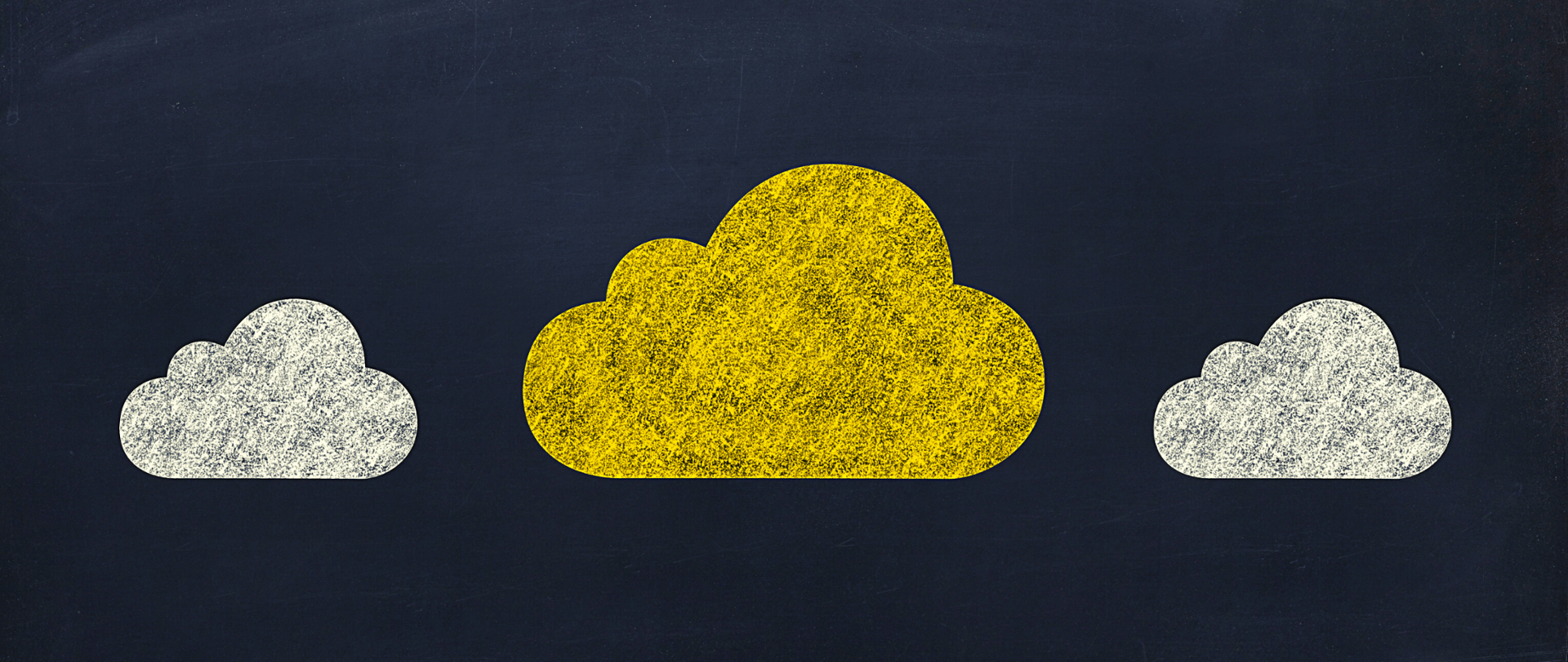 Trzy chmury na szarym tle - po bokach mniejsze, białe. Na środku - większa, żółta.