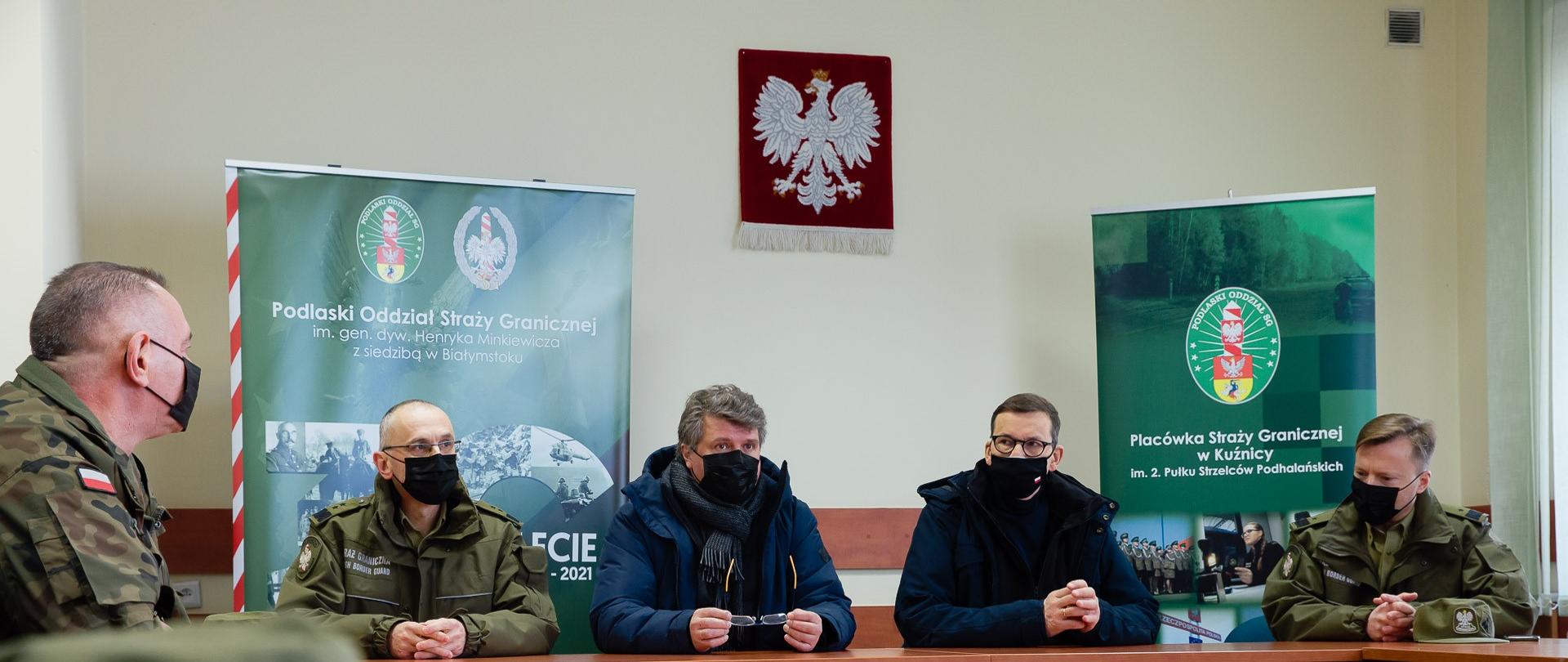 Premier Mateusz Morawiecki podczas spotkania z funkcjonariuszami ze Straży Granicznej