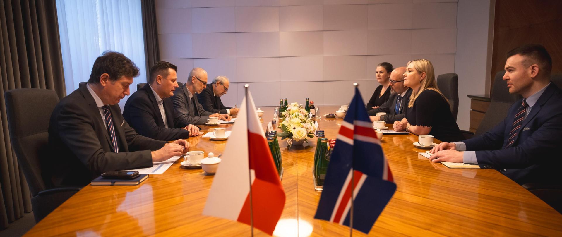 Spotkanie ministra Krzysztofa Paszyka z Minister Kultury i Biznesu Islandii