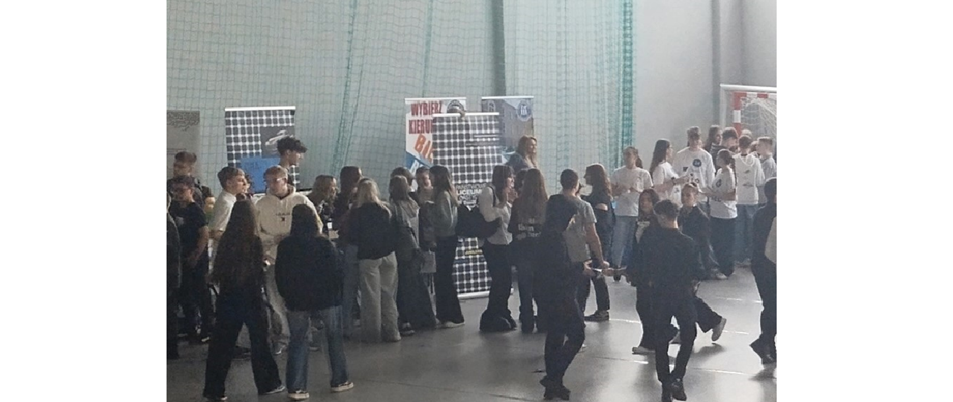 12 marca 2025 roku uczennice PLSP im. Jacka Malczewskiego w Częstochowie godnie reprezentowały swoją szkołę na VI Gminnych Targach Edukacyjnych