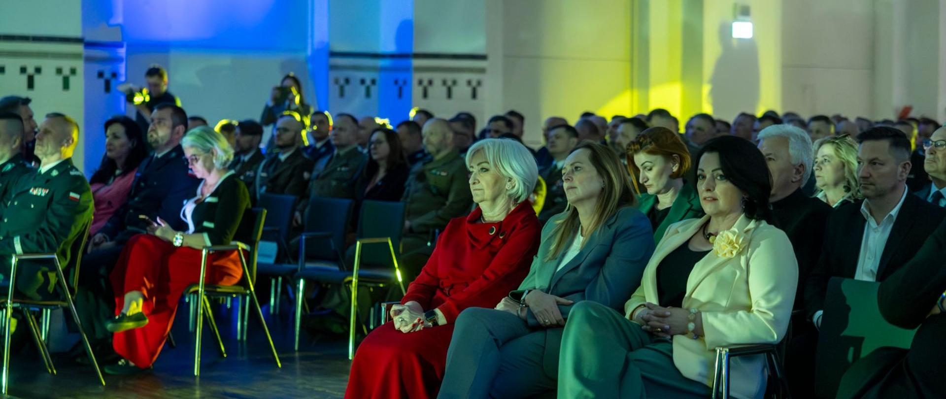 Uczestnicy spotkania wielkanocnego służb mundurowych 