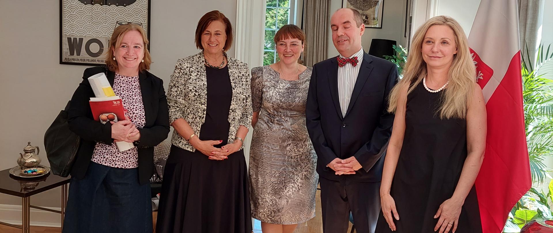 Zakończenie prezydencji V4 - zdjęcie grupowe