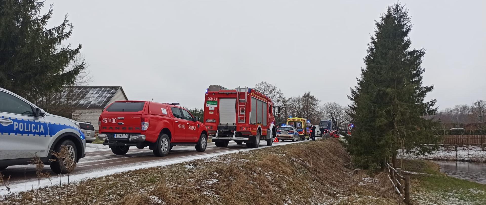 Zdarzenie drogowe 2 samochodów osobowych w miejscowości Kolonia Sejny