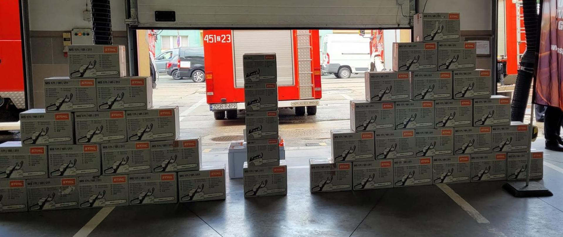 Przekazanie 41 pilarek spalinowych dla jednostek OSP z powiatu gryfińskiego