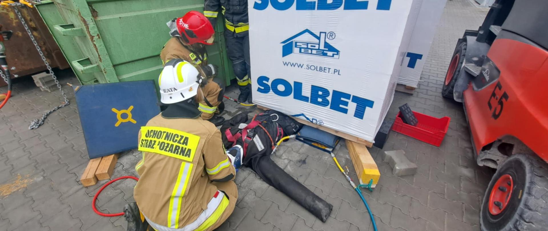 Ćwiczenia na obiekcie zakładu produkcyjnego Solbet 