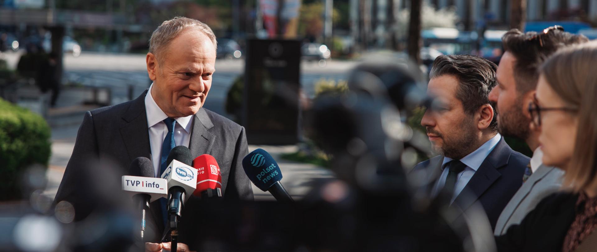 PM Tusk speaking to the media.