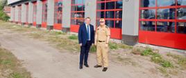 Komendant Powiatowy PSP w Pile oraz Poseł Krzysztof Czarnecki.