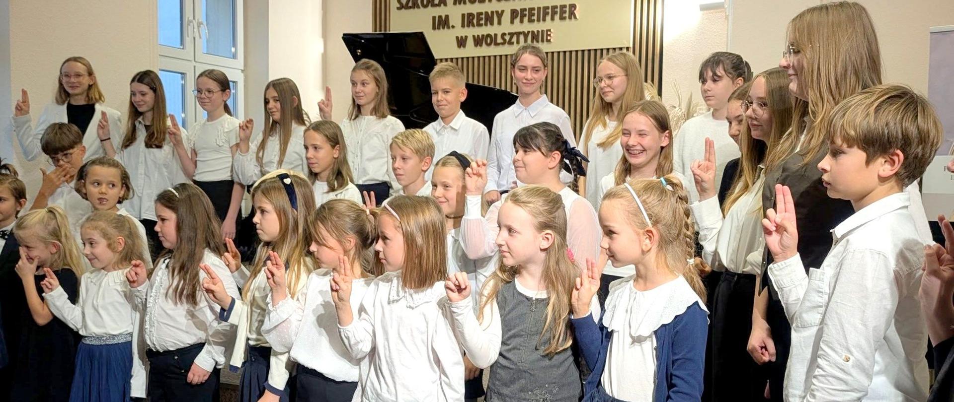 Pierwszoklasiści składają ślubowanie