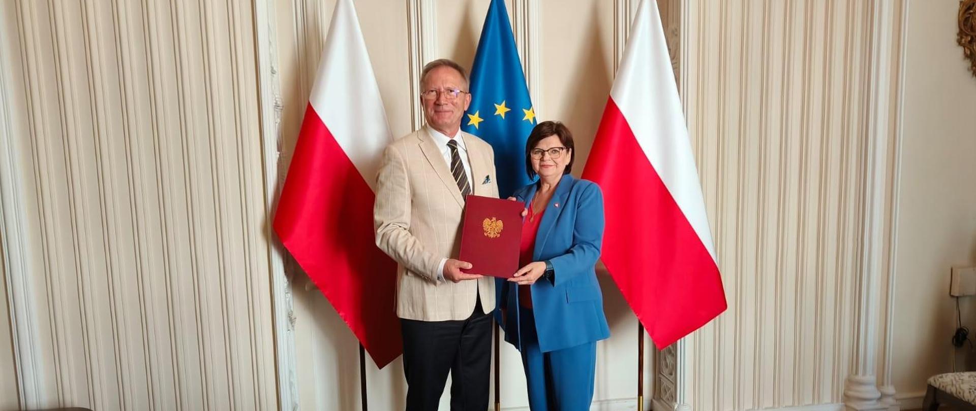 Na zdj. minister zdrowia Izabela Leszczyna i prof. Waldemar Banasiak.