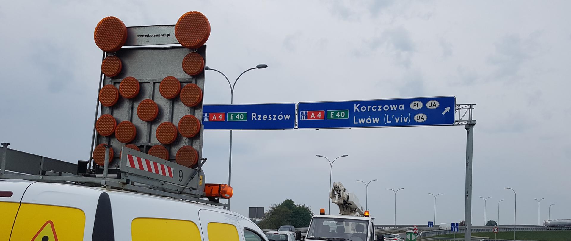 Nazwy zagranicznych miast na znakach drogowych także po polsku