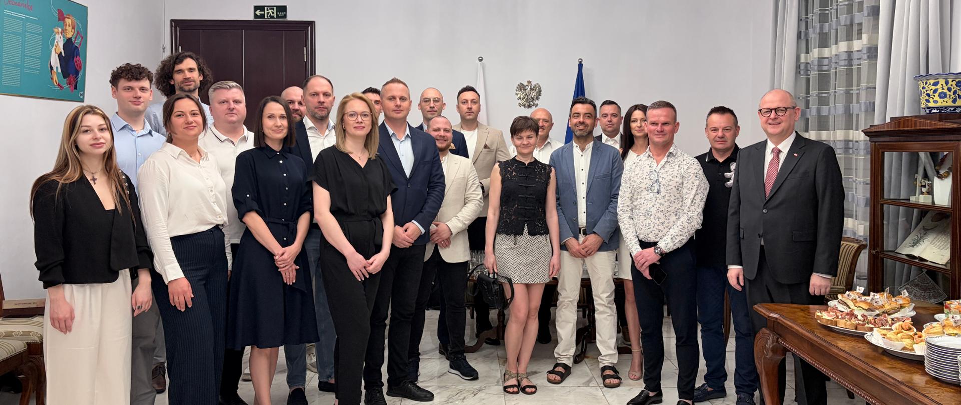 Przedsiębiorcy z województwa kujawsko-pomorskiego z wizytą w Konsulacie Generalnym RP w Kantonie.