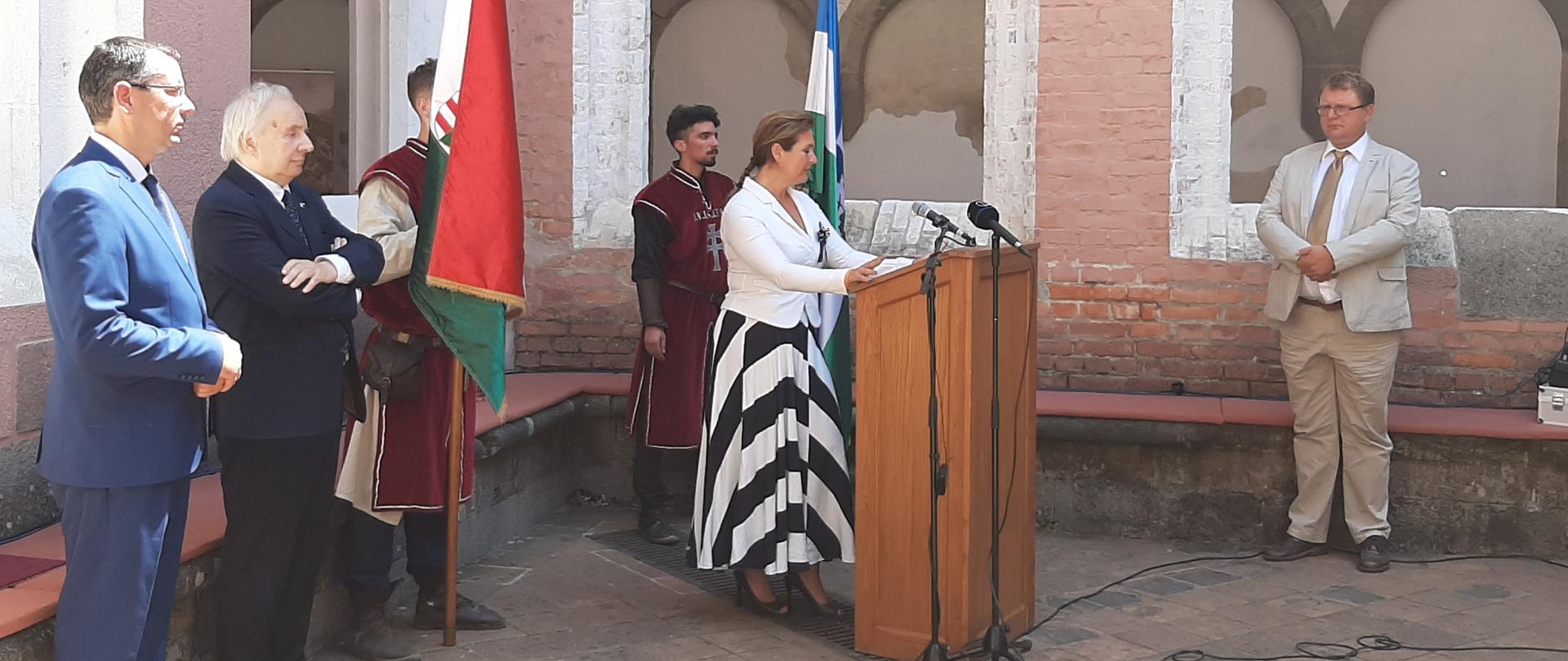 A "30 éves visegrádi együttműködés 1991-2021" című kiállítás megnyitója Visegrádon