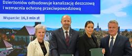 Na zdjęciu od lewej: Marzena Lasota-Darowska, Skarbnik Gminy Miejskiej Dzierżoniów, Robert Gajda, Zastępca Prezesa Zarządu NFOŚiGW, Aleksandra Leo, Posłanka na Sejm RP, Dariusz Kucharski, Burmistrz Dzierżoniowa.