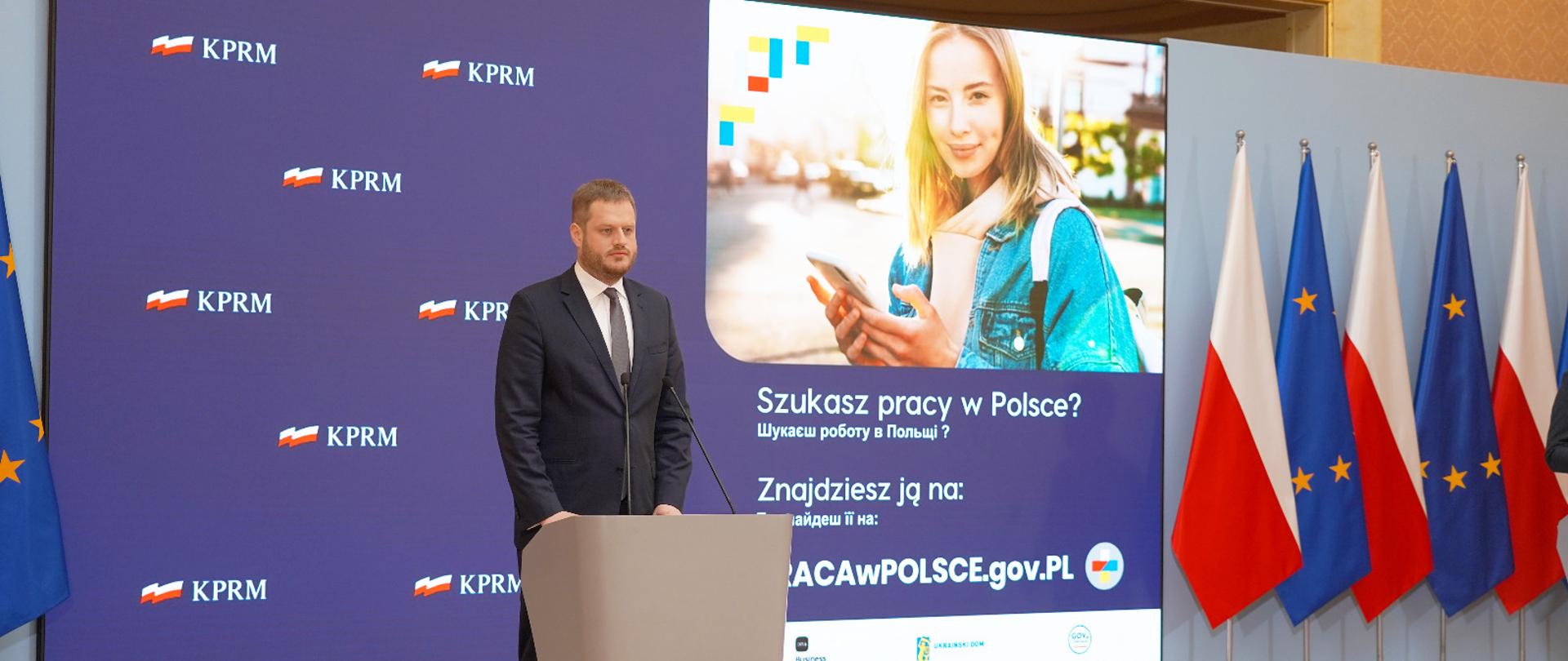 Konferencja prasowa ministra Janusza Cieszyńskiego poświęcona uruchomieniu portalu pracawpolsce.gov.pl