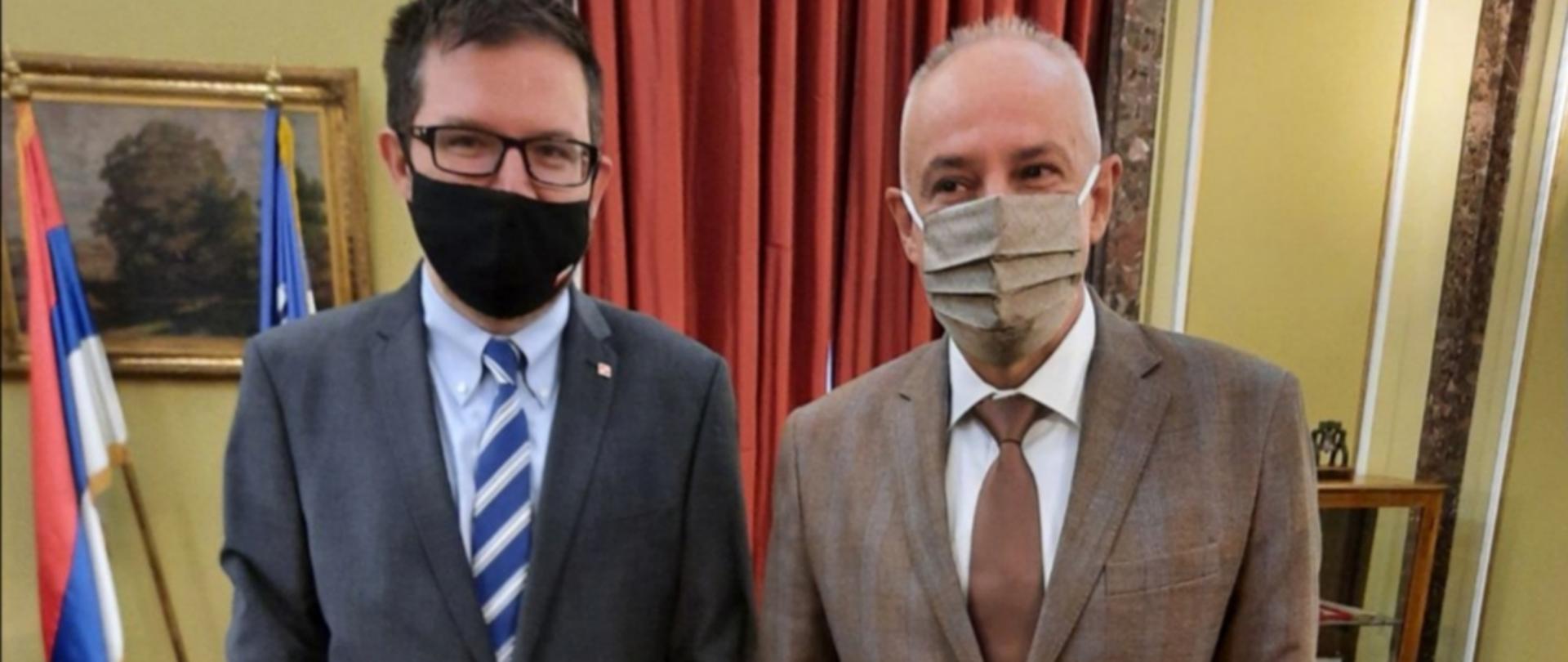 Spotkanie Ambasadora RP z burmistrzem Belgradu prof. Zoranem Radojčiciem było okazją do podsumowania dotychczasowej współpracy placówki z władzami serbskiej stolicy oraz omówienia planów jej dalszego, intensywnego rozwoju.