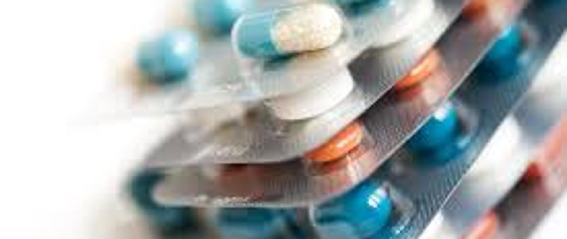 blistry różnych tabletek