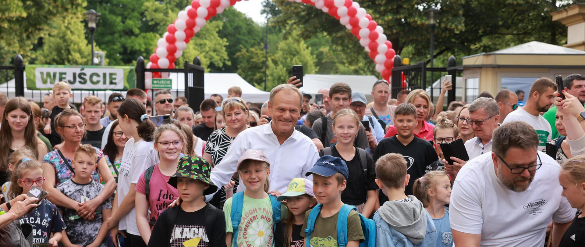 A very special Children's Day in the Fairy Tale Garden at the Chancellery of the Prime Minister