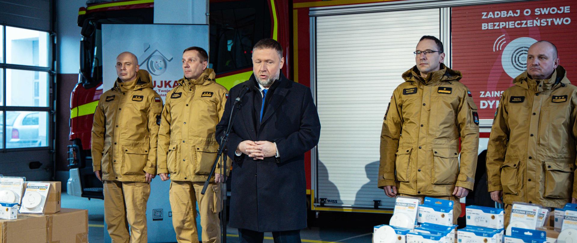 Konferencja prasowa poświęcona ogólnopolskiej akcji dystrybucji czujek