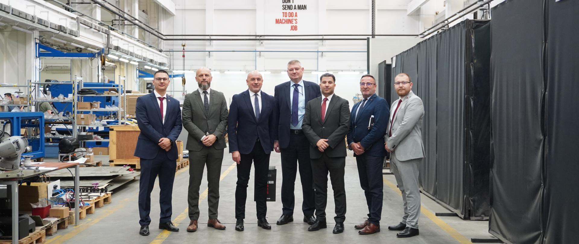 Zajednička slika s predstavnicima tvrtke DOK-ING.