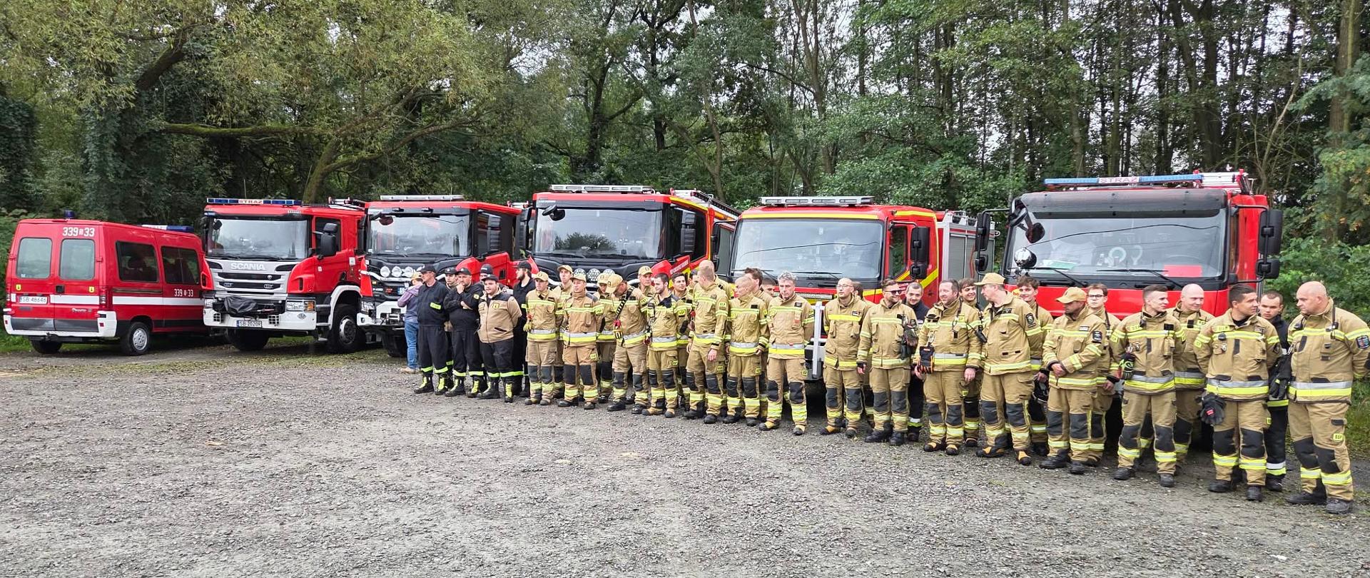 Ćwiczenia służb i Wód Polskich w Gliwicach na potoku Kromparek