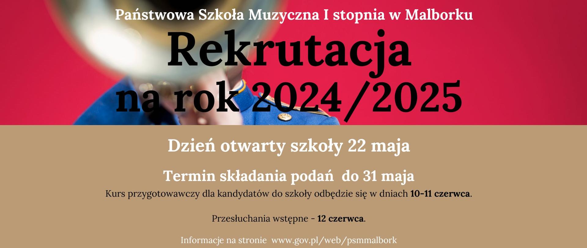 Na czerwonym tle widnieje sylwetka młodego trębacza z wyeksponowaną trąbką. W tło wpisane informacje o rekrutacji na rok szkolny 2024/25