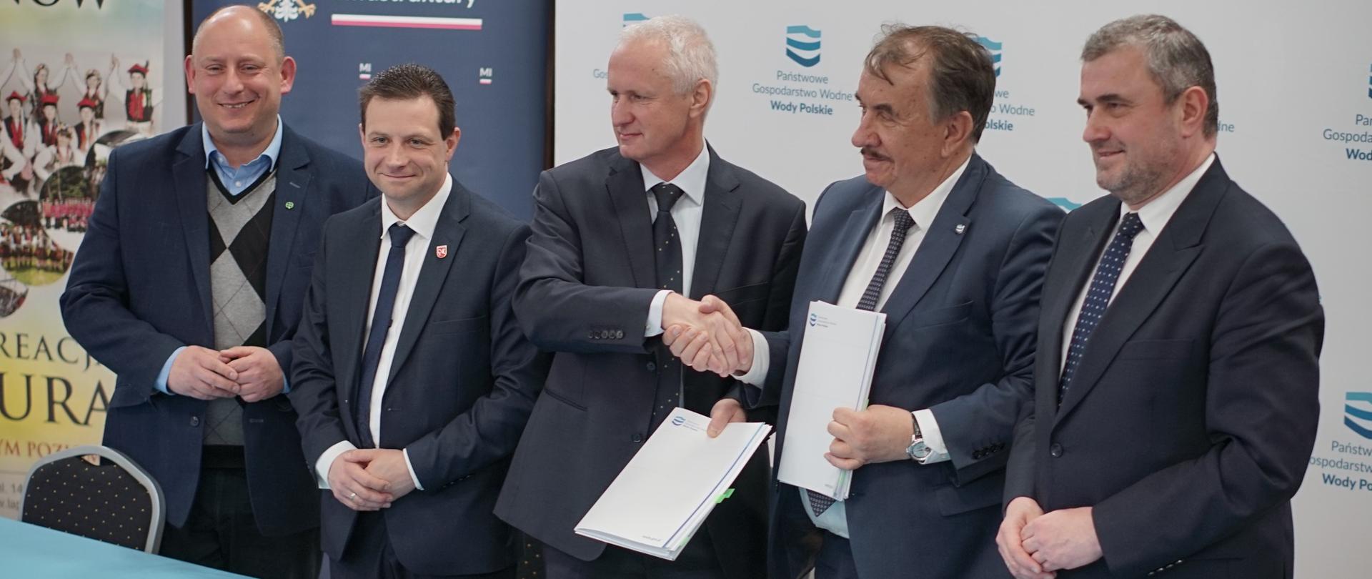 Podpisanie umowy - ochrona przeciwpowodziowa Łapanowa