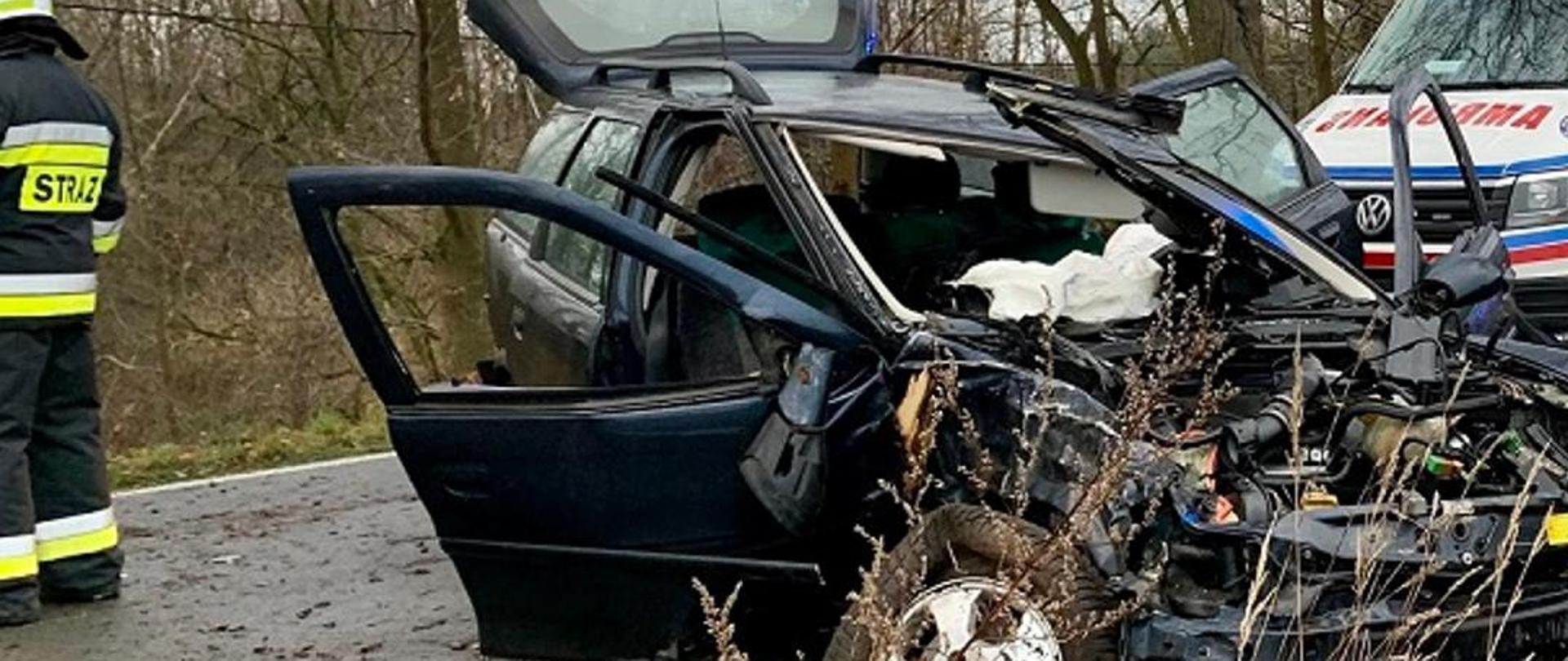 Wypadek samochodu osobowego.