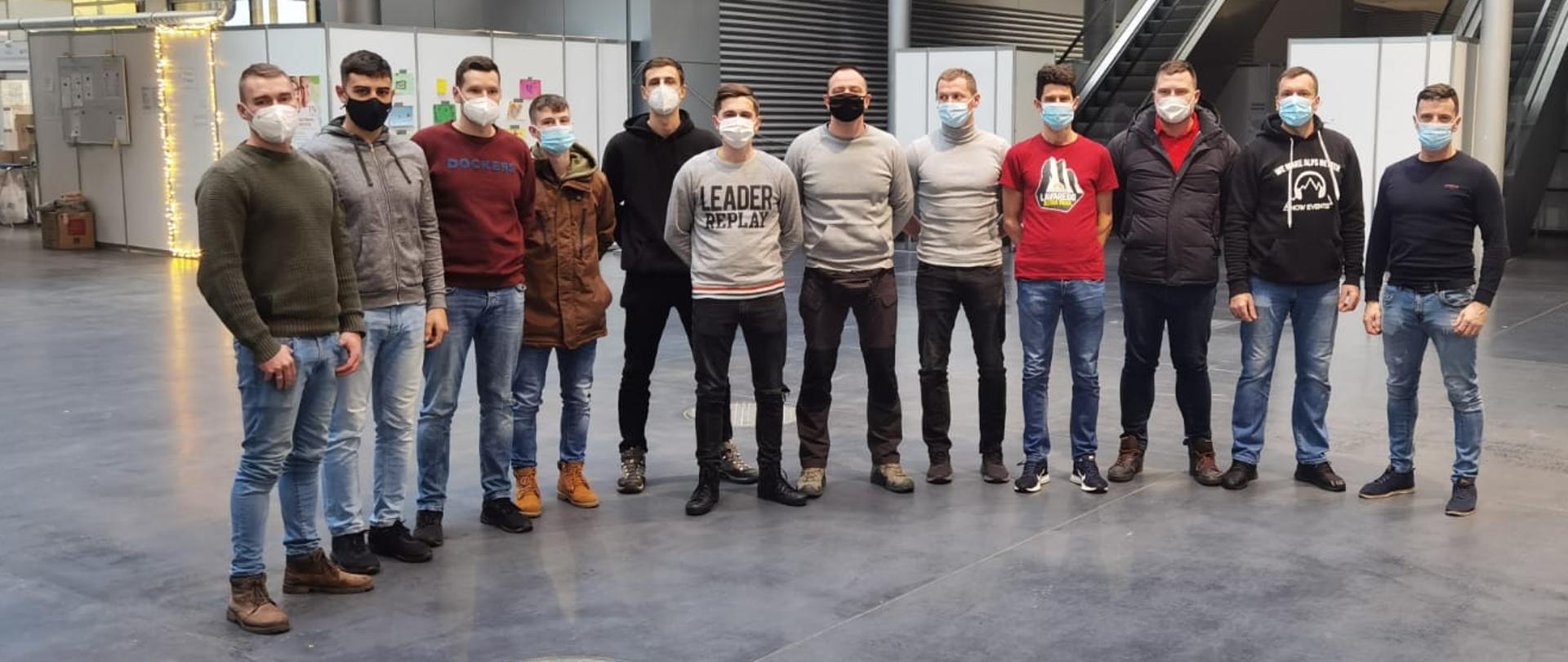 12 strażaków oddelegowanych do szpitala MTP