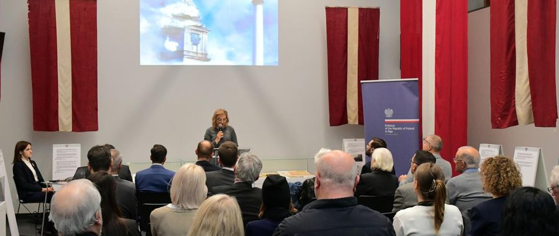  Pokaz filmu Eugeniusza Starky'ego 1939. Oblężenie Warszawy