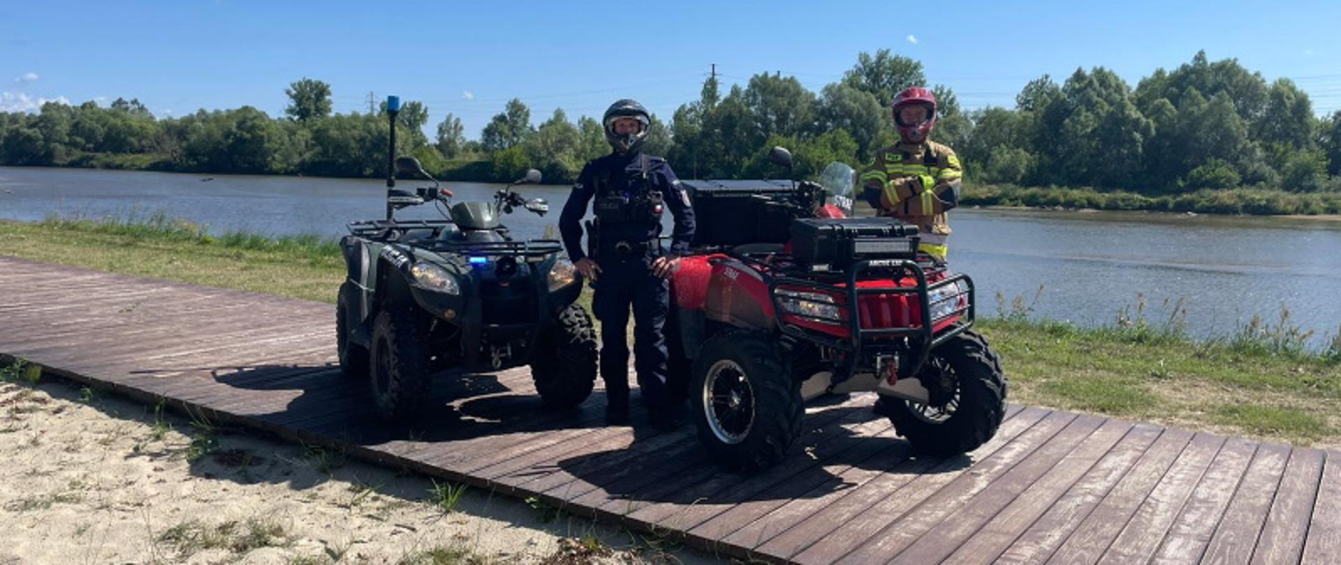 Strażacy i Policjanci dbają o bezpieczeństwo osób spędzających czas wolny nad wodą