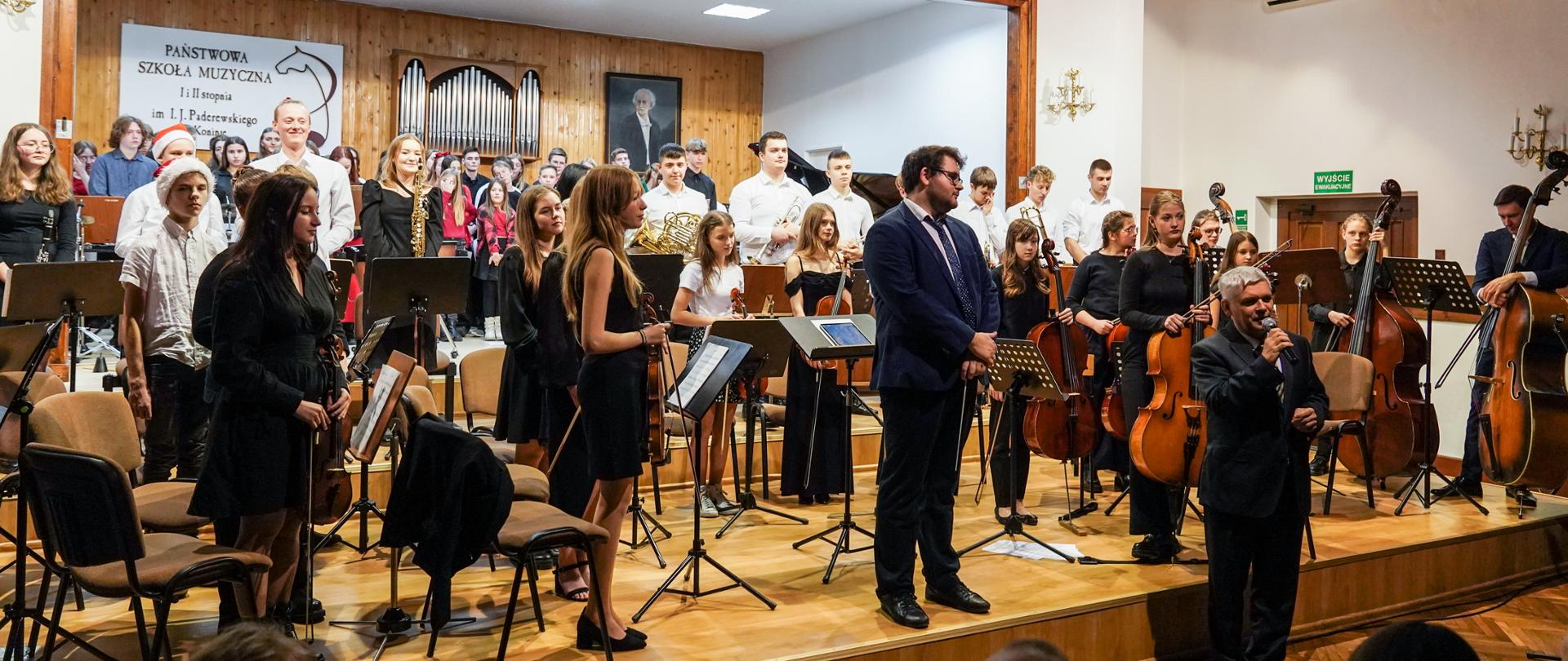 Wykonawcy koncertu na scenie PSM