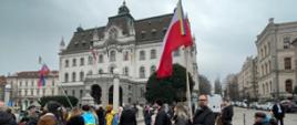 Wiec poparcia dla walczącej Ukrainy na centralnym placu Lublany