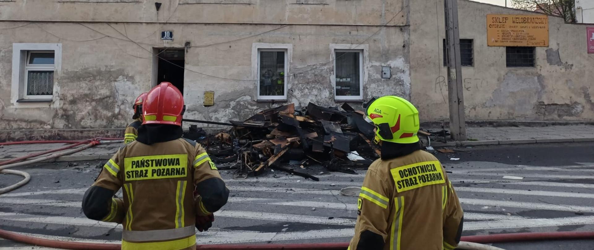 Pożar poddasza kamienicy w Paczkowie przy ulicy Daszyńskiego
