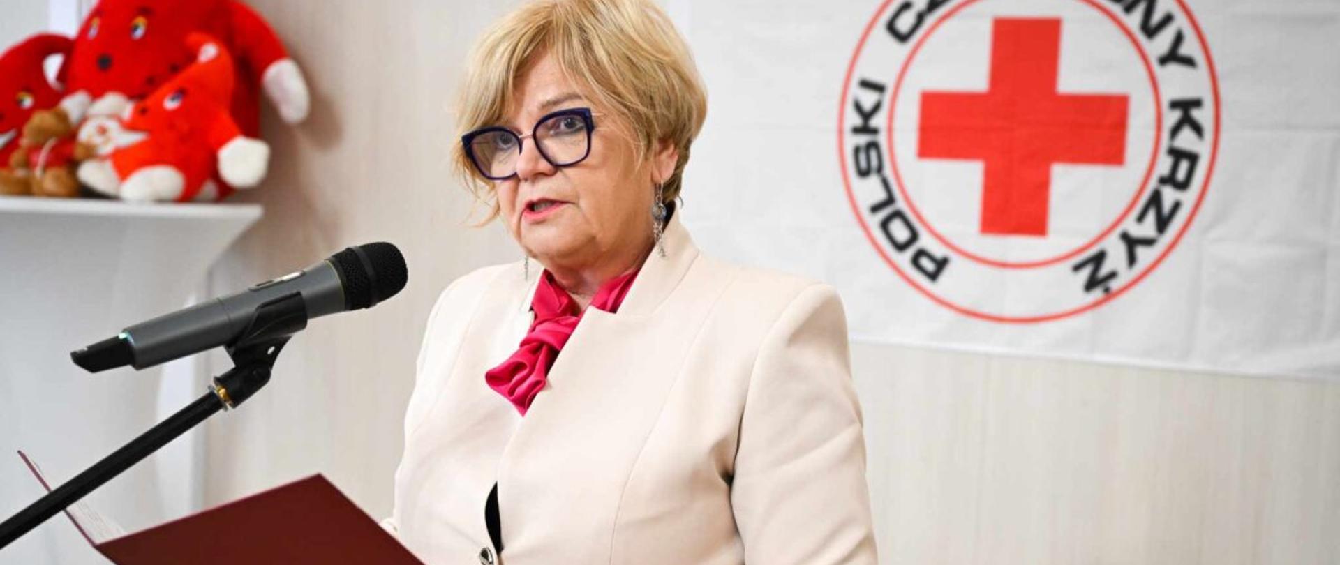 Wojewoda podkarpacki Teresa Kubas-Hul podczas przemówienia